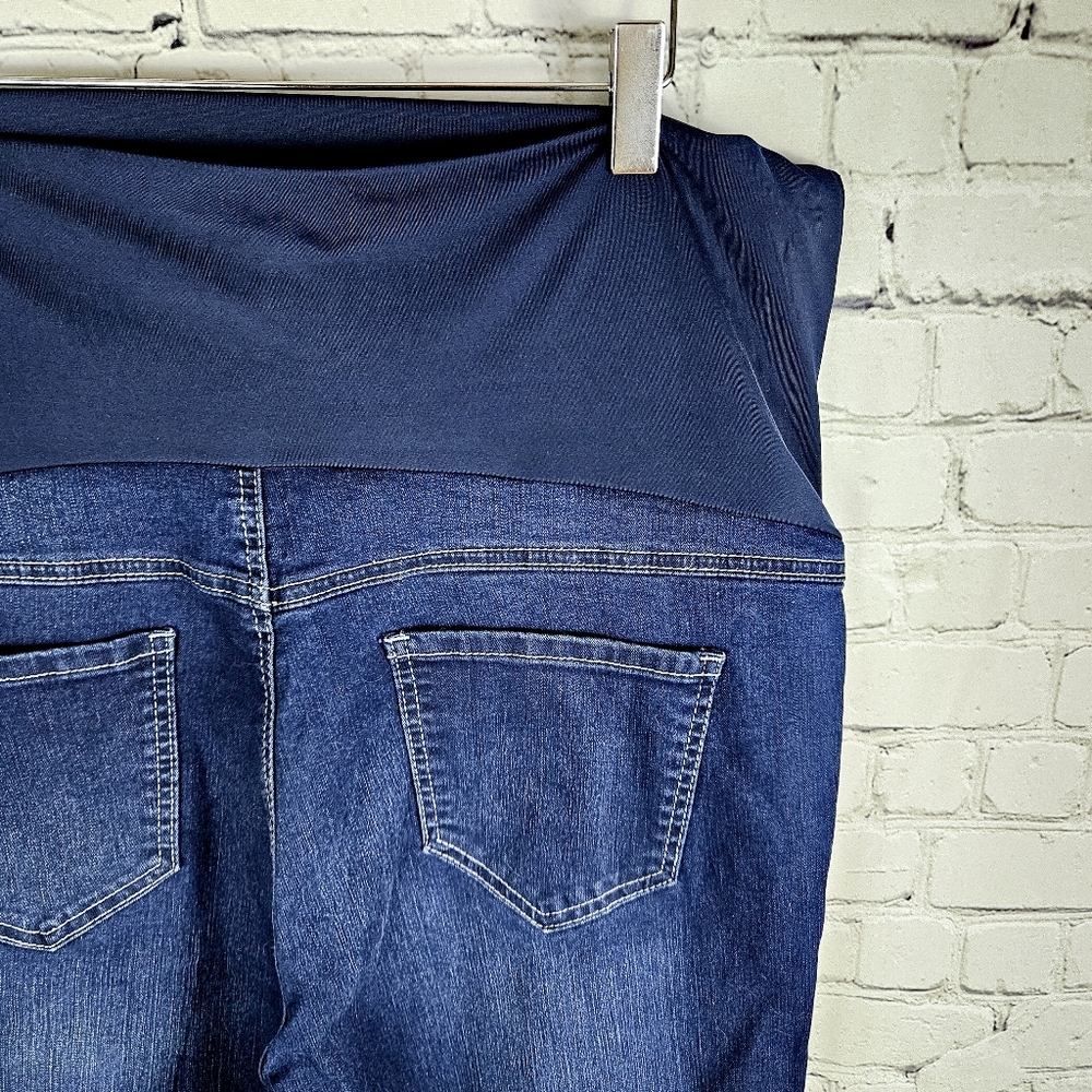 INSIDER | stretch skinny maternity jeans